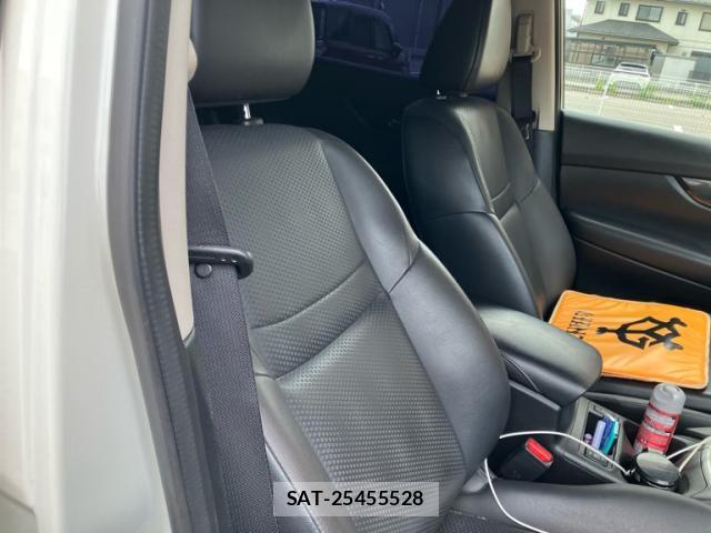 Nissan X-TRAIL 2015-09 8379038-6