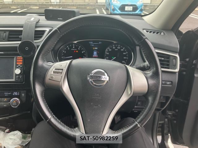 Nissan X-TRAIL 2015-12 8379063-10