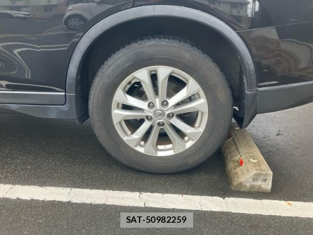 Nissan X-TRAIL 2015-12 8379063-5