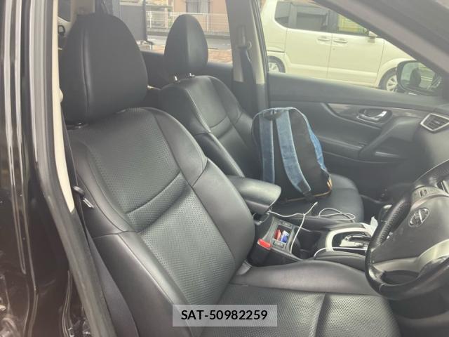 Nissan X-TRAIL 2015-12 8379063-9