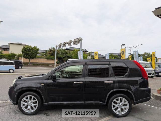 Nissan X-TRAIL 2013-08 8379279-10
