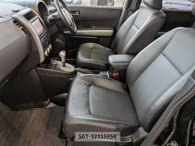 Nissan X-TRAIL 2013-08 8379279-14
