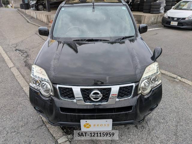 Nissan X-TRAIL 2013-08 8379279-4