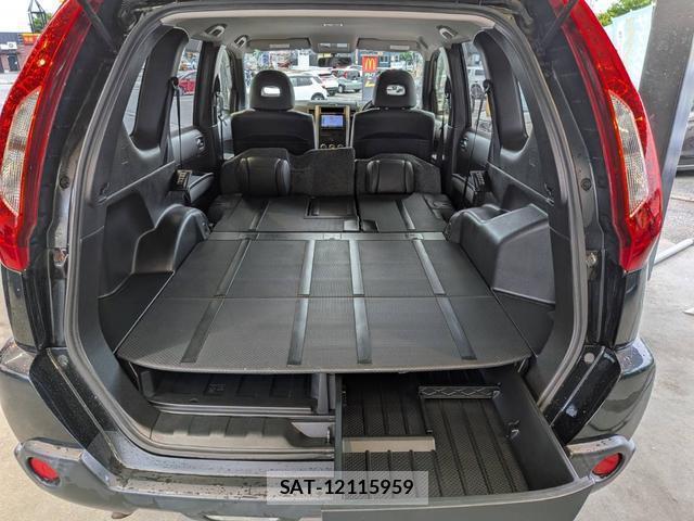 Nissan X-TRAIL 2013-08 8379279-8