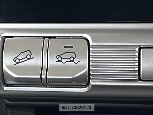 Suzuki X BEE 2018-03 8379181-14