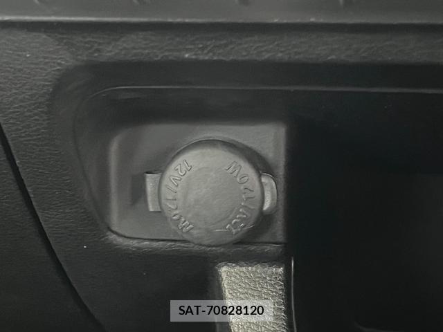 Suzuki X BEE 2018-03 8379181-18