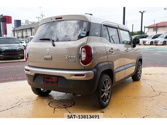 Suzuki X BEE 2018-04 8379923-2
