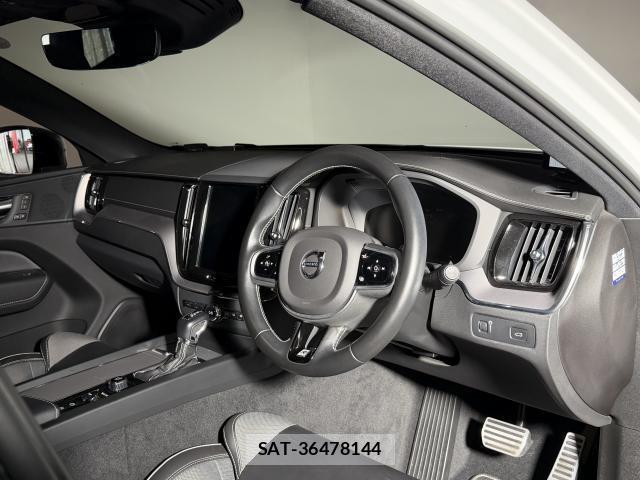 Volvo XC60 2020-01 8379536-3