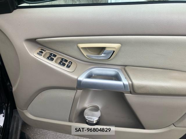 Volvo XC90 2005-05 8378883-17