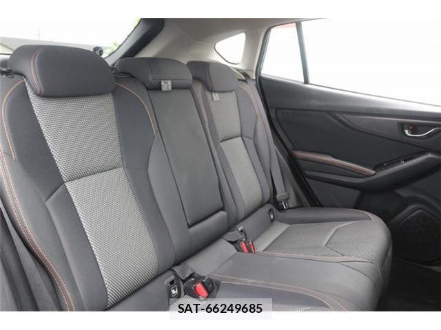 Subaru XV 2017-08 8379718-15