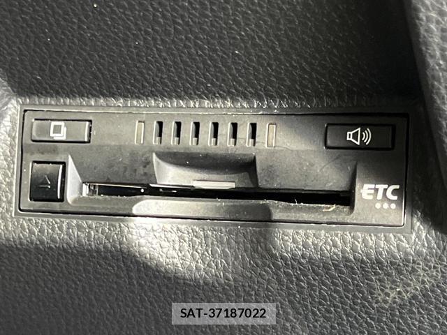 Toyota YARIS CROSS 2023-01 8378657-6