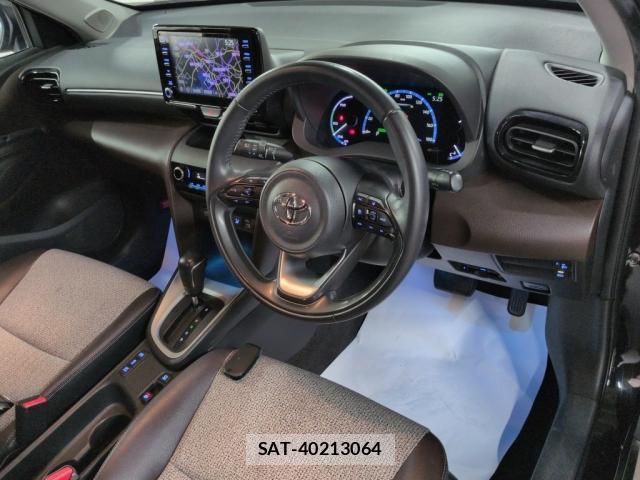 Toyota YARIS CROSS 2020-10 8378788-2