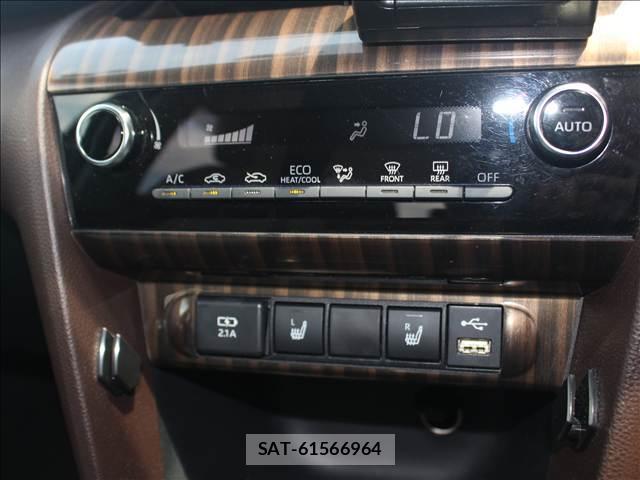 Toyota YARIS CROSS 2021-09 8378960-12