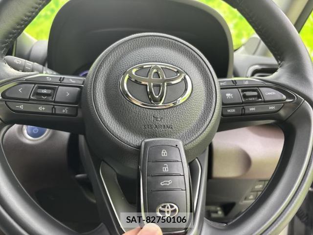 Toyota YARIS CROSS 2021-12 8380175-14