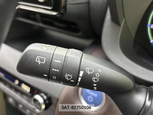 Toyota YARIS CROSS 2021-12 8380175-16