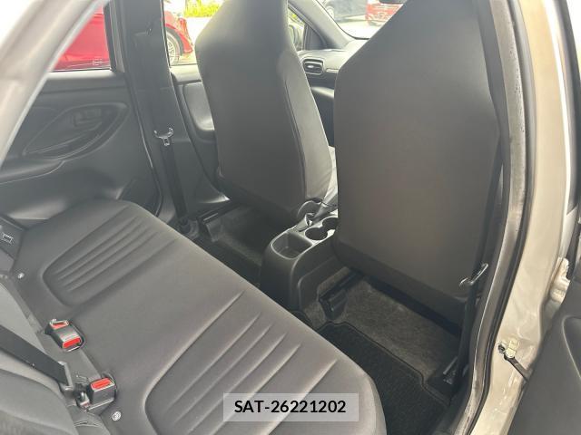 Toyota YARIS 2021-01 8378613-13