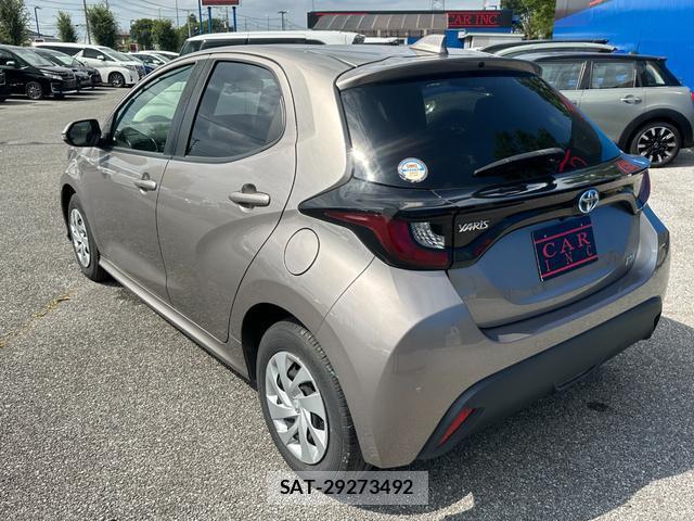 Toyota YARIS 2021-09 8379330-11