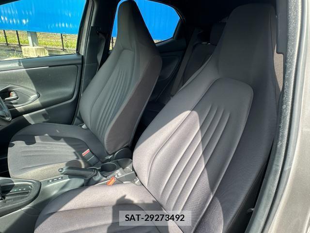 Toyota YARIS 2021-09 8379330-15