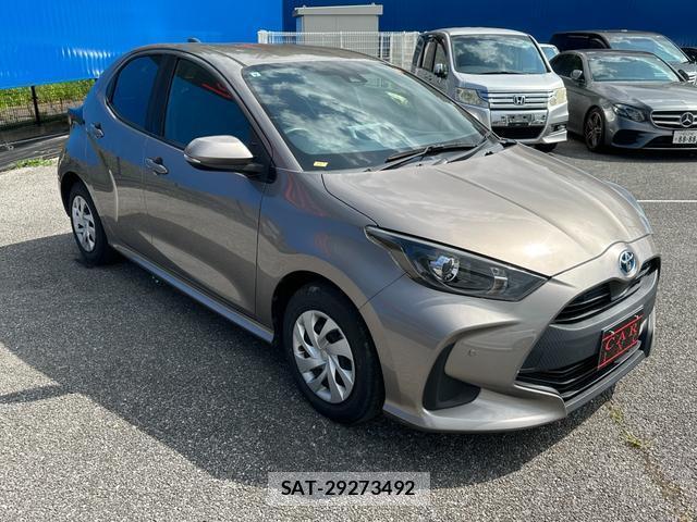 Toyota YARIS 2021-09 8379330-9