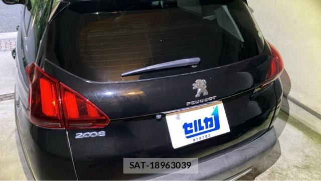 Peugeot 2008 2018-03 8434674-1