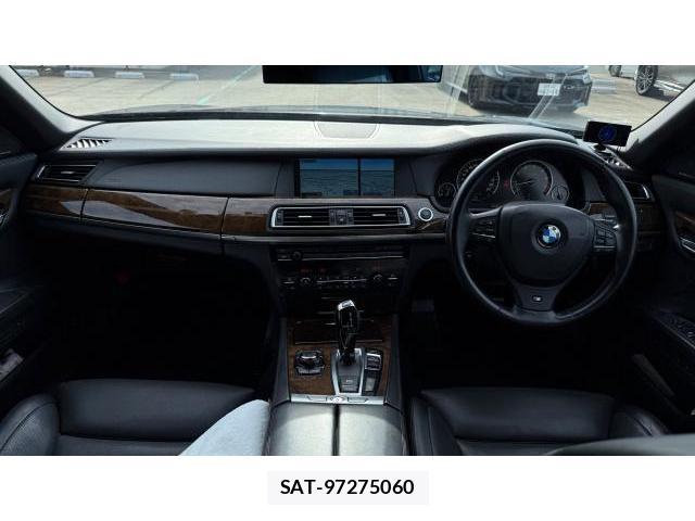 Bmw 7 SERIES 2011 8434566-4