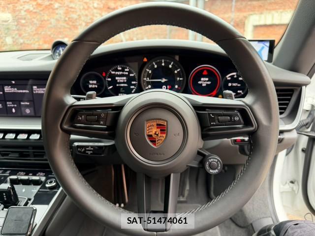 Porsche 911 2020-05 8433814-16