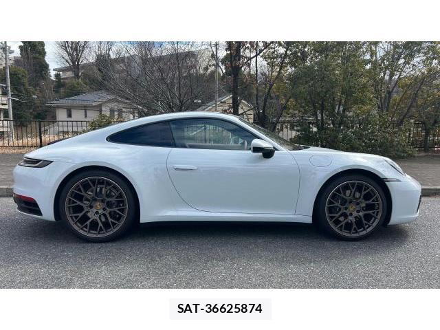 Porsche 911 2023 8434341-3