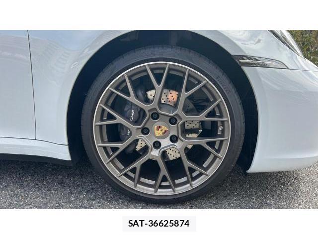 Porsche 911 2023 8434341-7