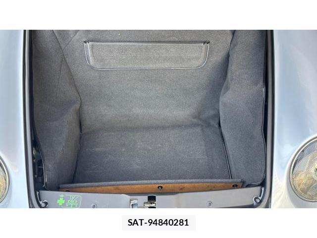 Porsche 911 1995 8434382-14