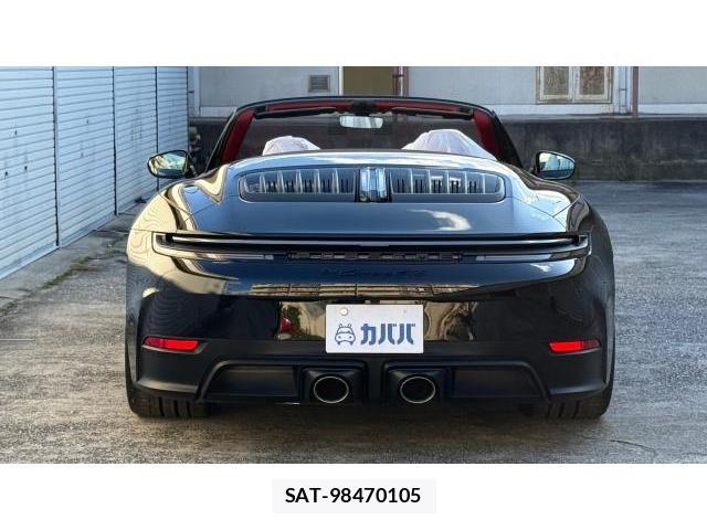 Porsche 911 2025-11 8434413-19