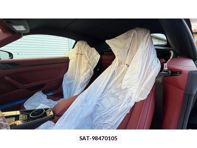 Porsche 911 2025-11 8434413-8