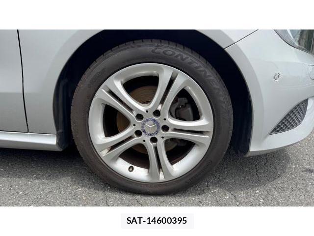 Mercedes Benz A-CLASS 2015-10 8434368-7