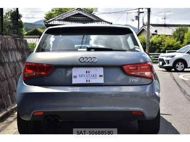 Audi A1 2013-07 8434991-8