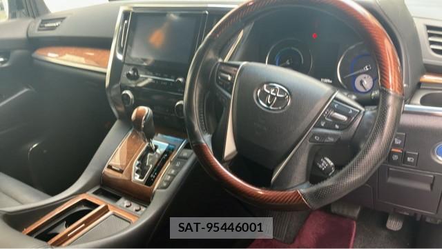 Toyota ALPHARD HYBRID 2017-07 8434686-2