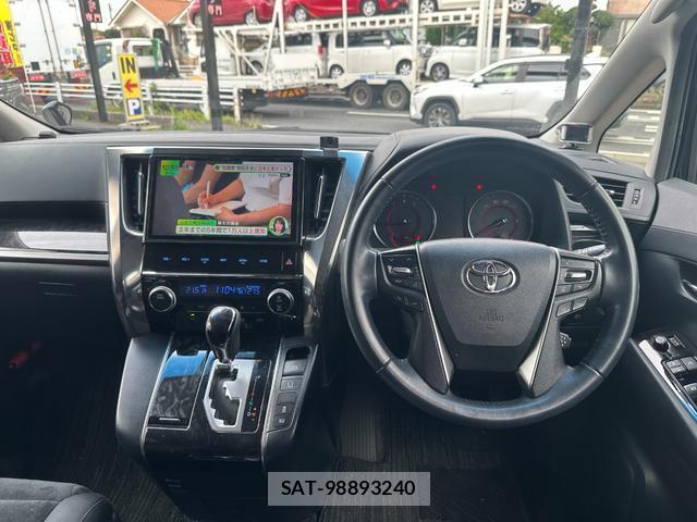 Toyota ALPHARD 2018-11 8435160-15