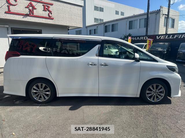 Toyota ALPHARD 2017-09 8435163-12
