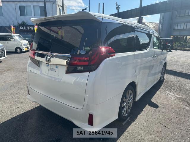 Toyota ALPHARD 2017-09 8435163-13