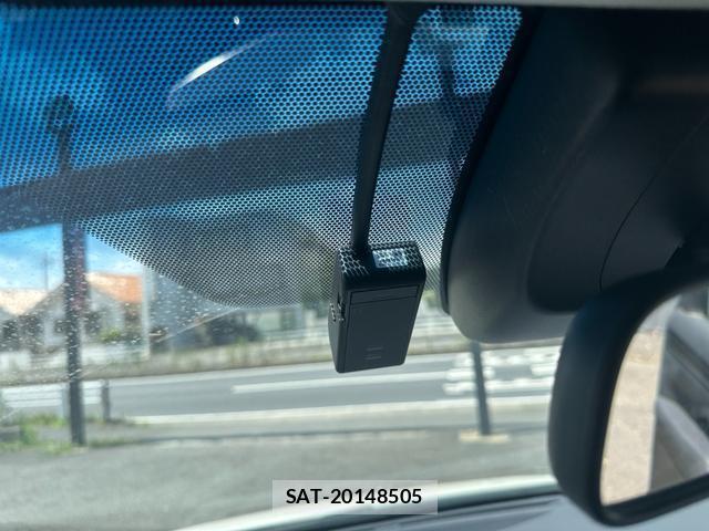 Toyota ALPHARD 2019-06 8435168-11