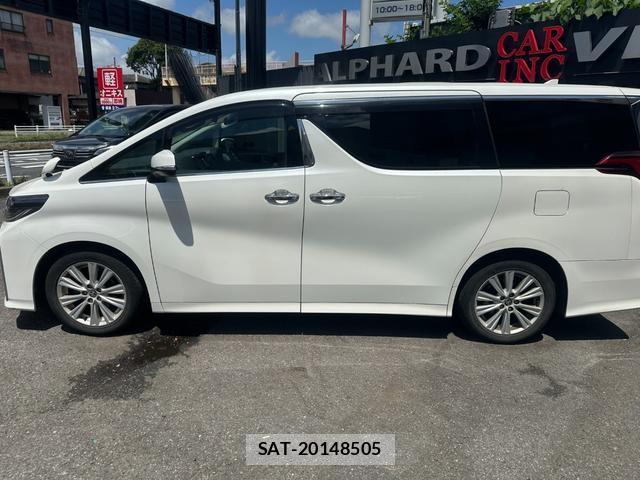 Toyota ALPHARD 2019-06 8435168-18