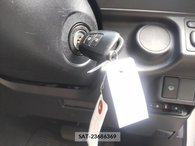 Toyota AQUA 2019-08 8433931-14
