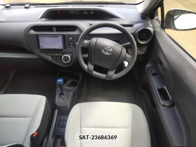 Toyota AQUA 2019-08 8433931-2
