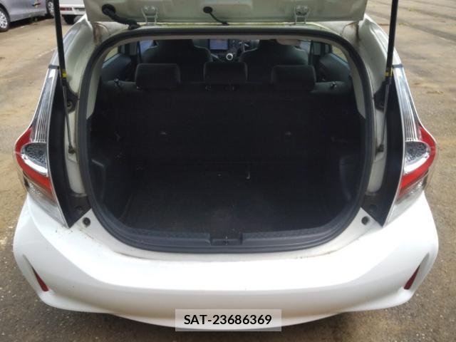 Toyota AQUA 2019-08 8433931-7