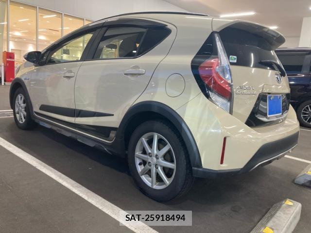 Toyota AQUA 2017-07 8434162-13