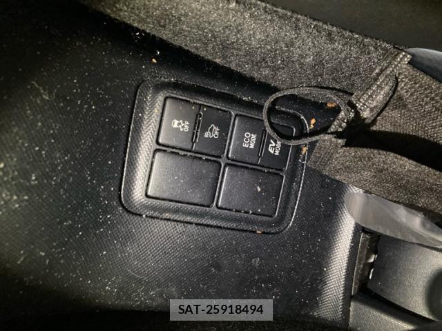 Toyota AQUA 2017-07 8434162-15
