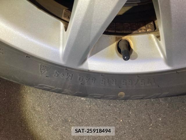 Toyota AQUA 2017-07 8434162-3