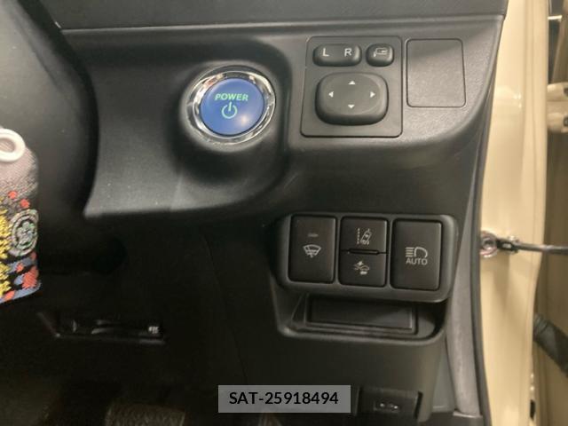 Toyota AQUA 2017-07 8434162-7