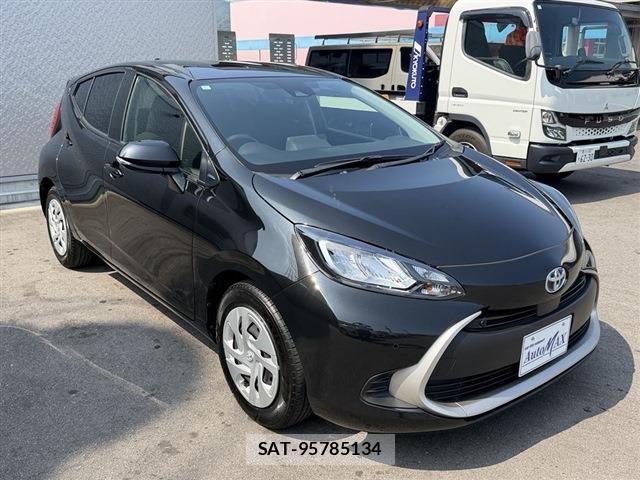 Toyota AQUA 2024-06 8434236-5