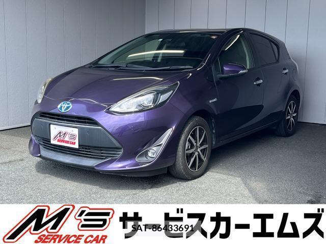 Toyota AQUA 2019-05 8434245-0