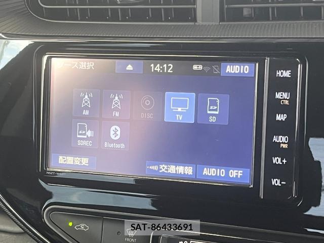 Toyota AQUA 2019-05 8434245-12