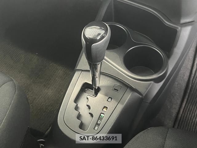 Toyota AQUA 2019-05 8434245-16